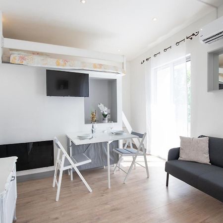 Le Partage Des Eaux - 4 Couchages - Hypercentre - Clim - Wifi Lejlighed LʼIsle-sur-la-Sorgue Eksteriør billede