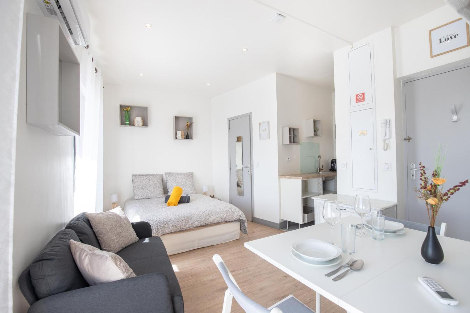 Le Partage Des Eaux - 4 Couchages - Hypercentre - Clim - Wifi Lejlighed LʼIsle-sur-la-Sorgue Eksteriør billede