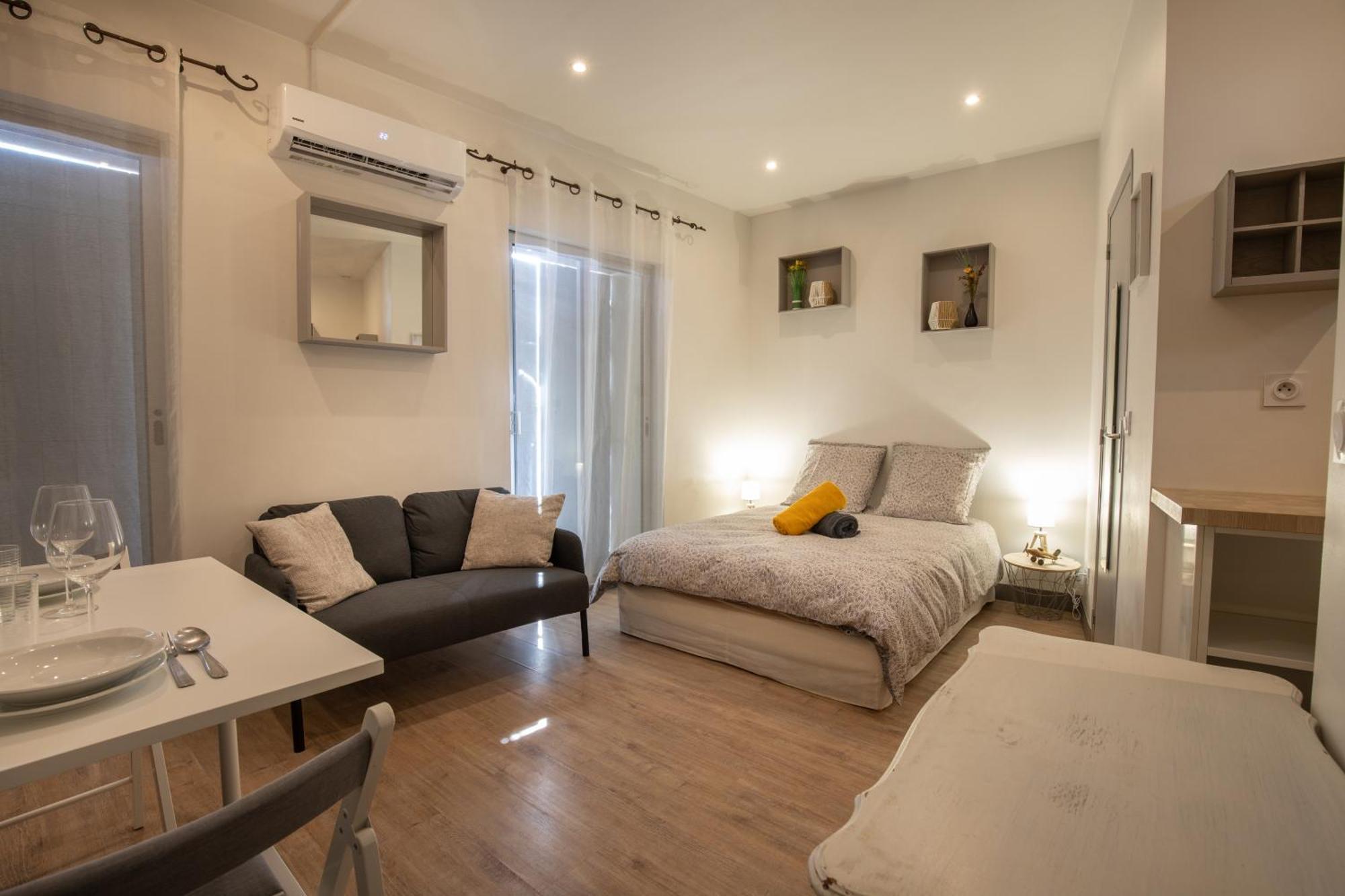Le Partage Des Eaux - 4 Couchages - Hypercentre - Clim - Wifi Lejlighed LʼIsle-sur-la-Sorgue Eksteriør billede